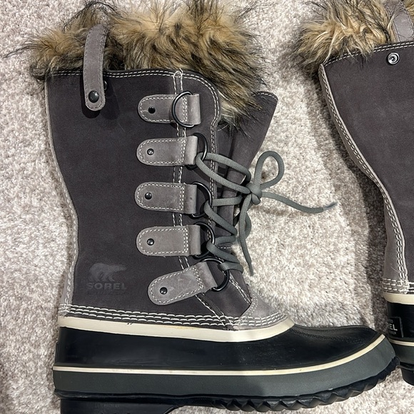 Sorel boots - Picture 4 of 5